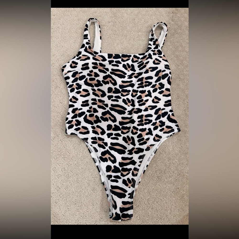 Leopard Print Animal Exotic Trendy Color One-Piece Swimsuit Size L Brand New